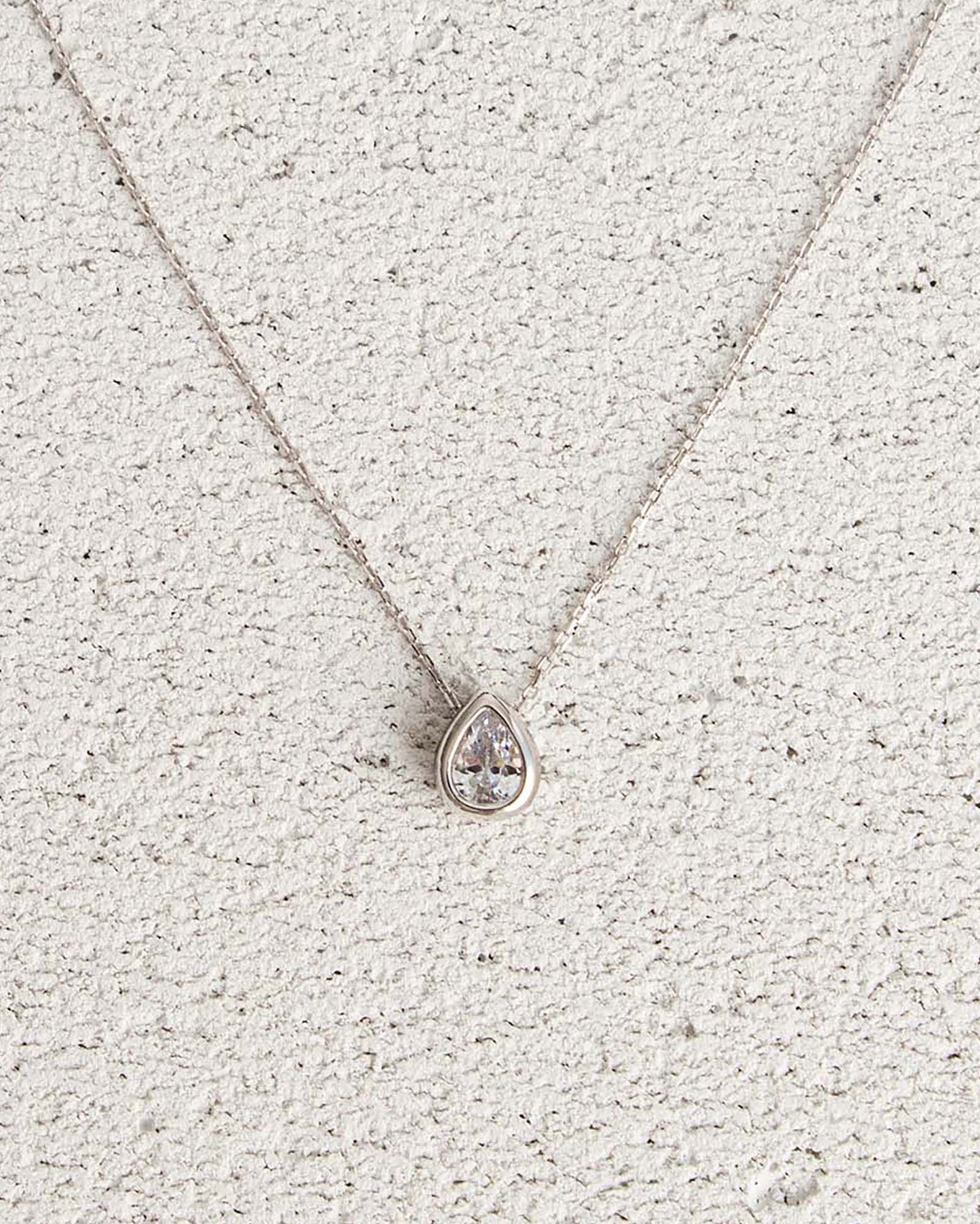 Collier Sia